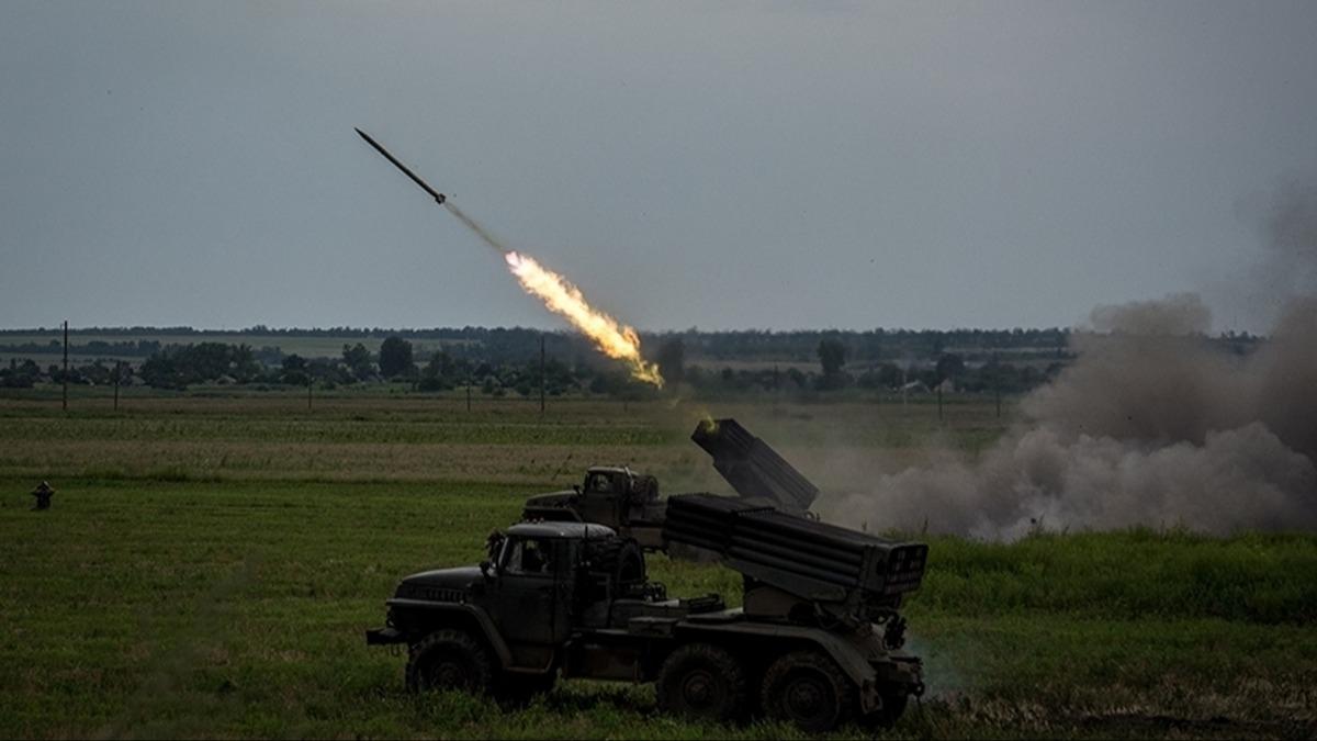 Ukrayna ynetimi NATO'dan acil olarak 19 hava savunma sistemi talebinde bulundu