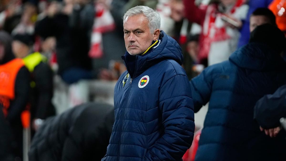 Derbide savunma deiecek! te Jose Mourinho'nun plan