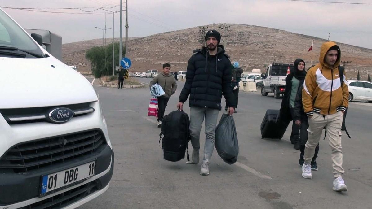 Hatay ve evre illerde yaayan Suriyelilerin lkelerine geileri sryor