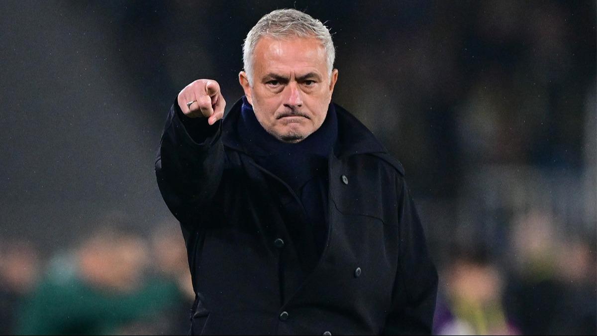 Zirveye emin admlarla yryor! Taraftarn Jose Mourinho'ya gveni tam! 