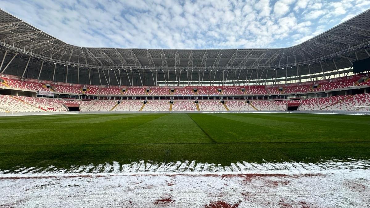 4 Eyll Stad'nda Galatasaray ma iin youn mesai