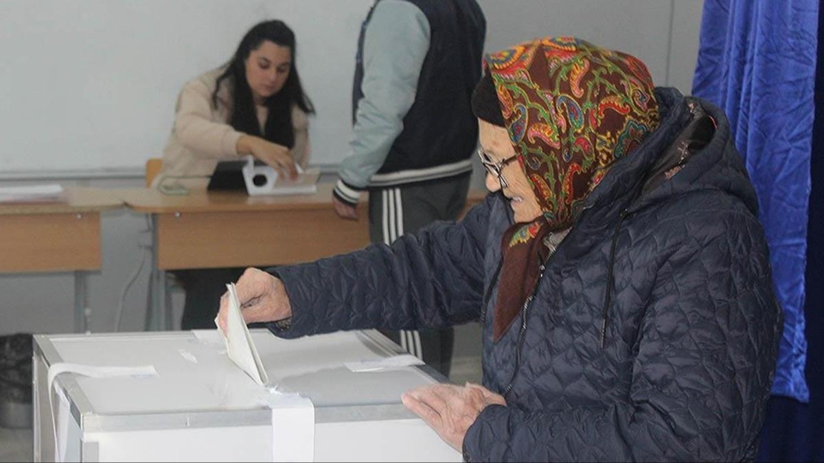 Romanya'da cumhurbakan seimi iptal edildi