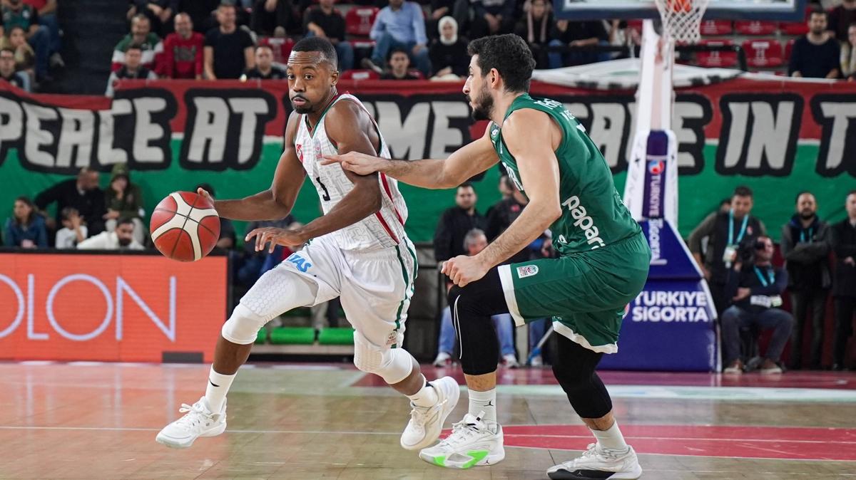 Karyaka Basketbol 5'te 5 ile dolu dizgin