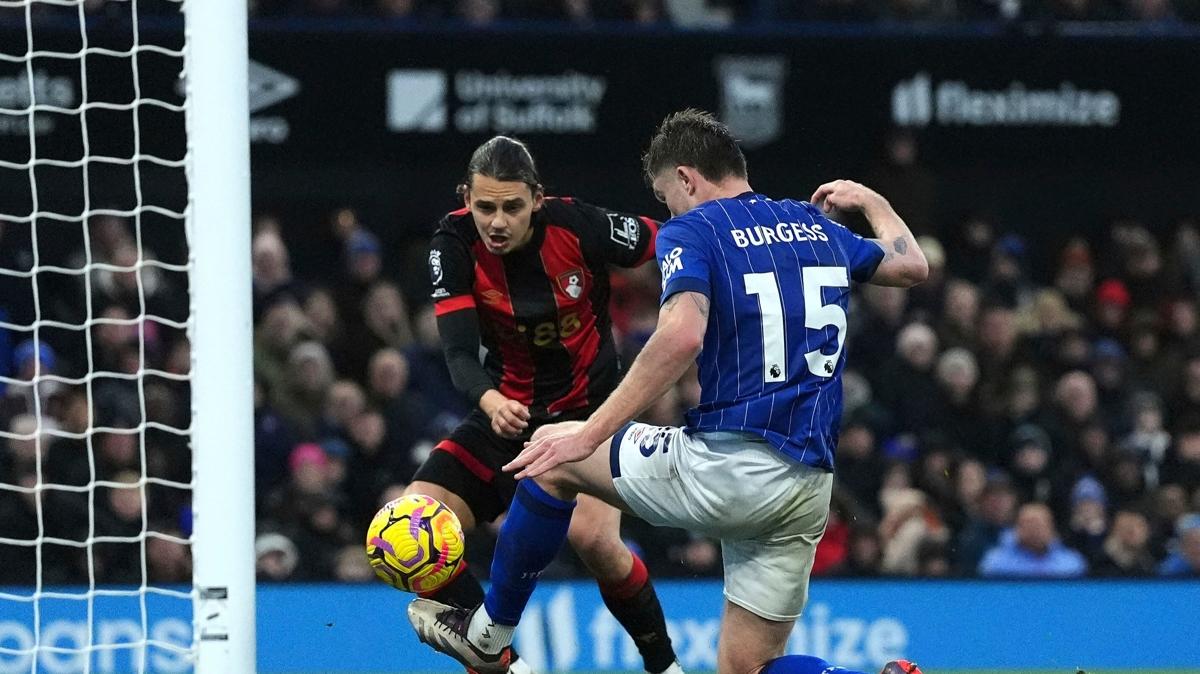 Enes nal goln att! Bournemouth deplasmanda kazand