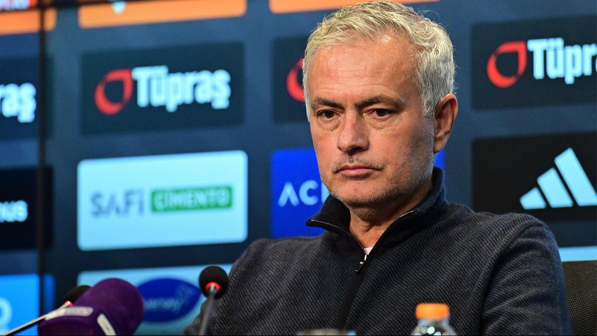 Jose Mourinho'dan derbi yorumu! ''Hak edenin kaybettii bir mat''