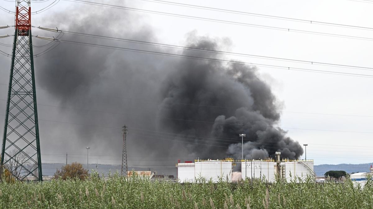 talya'da petrol rafinerisinde iddetli patlama: l ve yarallar var 