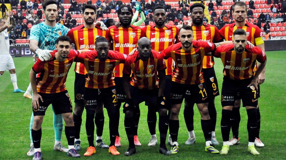 Julian Jeanvier 1 ay sonra formasna kavutu! te Kayserispor'daki son durum