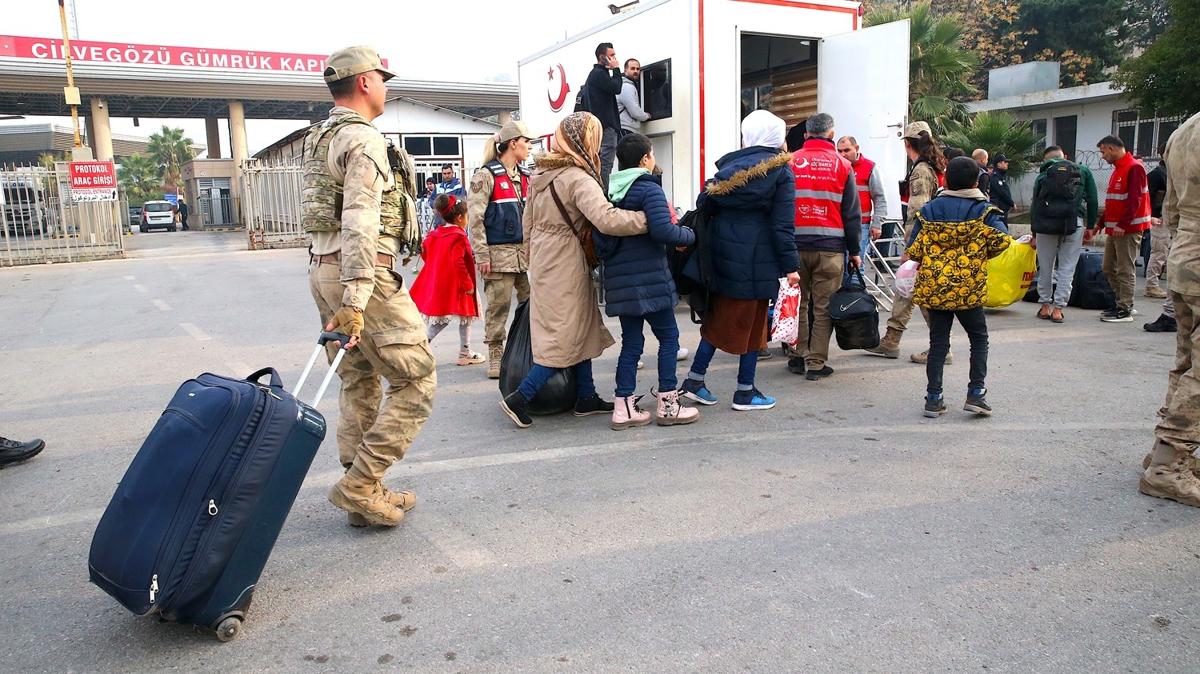 Hatay Valisi Masatl'dan Suriyelilerin lkesine dnd snr kaplarnda inceleme                                                        