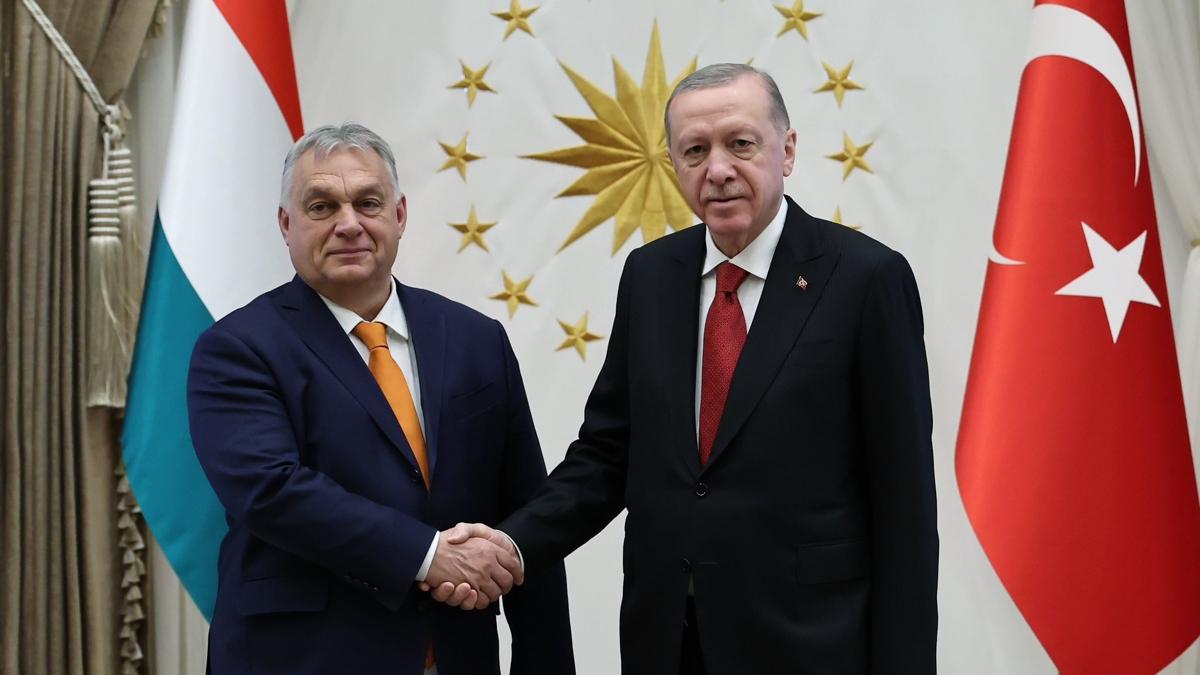 Cumhurbakan Erdoan, Orban ile bir araya geldi