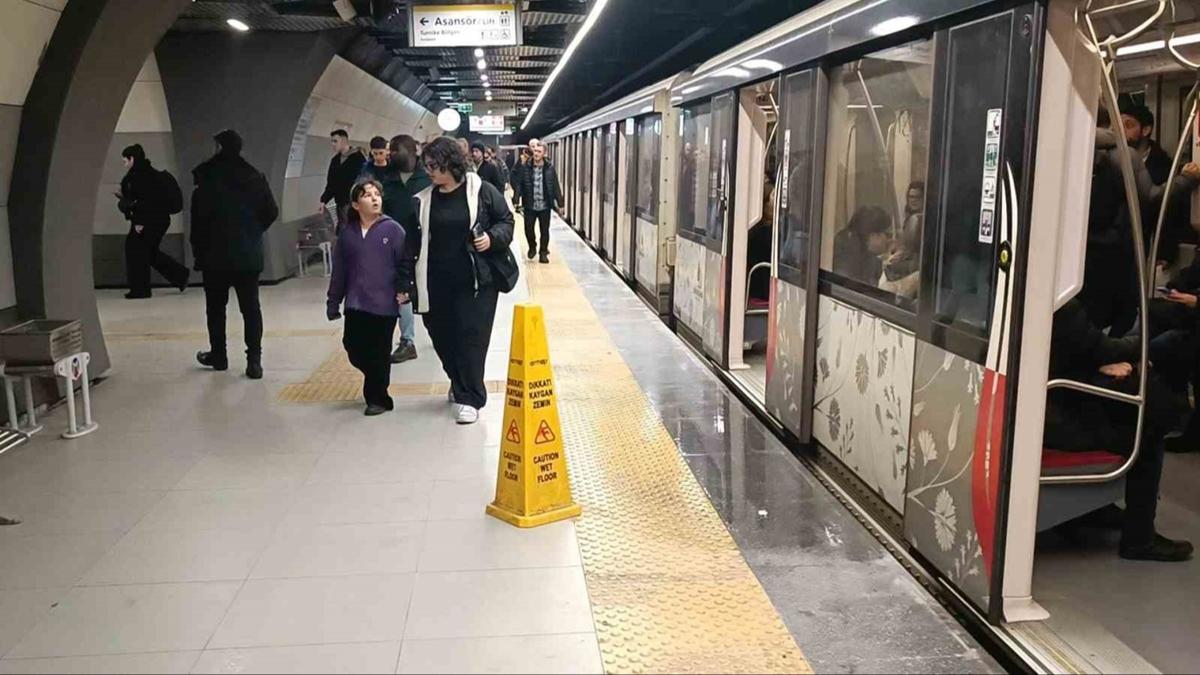 Yenibosna'da metro sular altnda