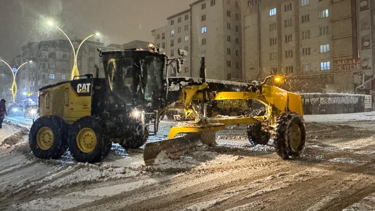 Van karla mcadele ediyor: ok sayda yerleim yeri ulama kapand 