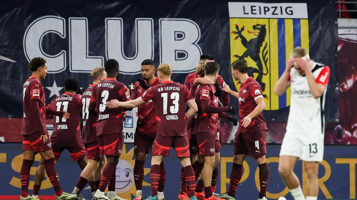 Leipzig evinde Frankfurt'u gemeyi bildi