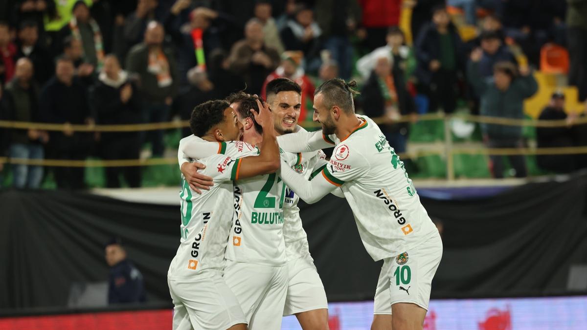 Alanyaspor kupada turlad