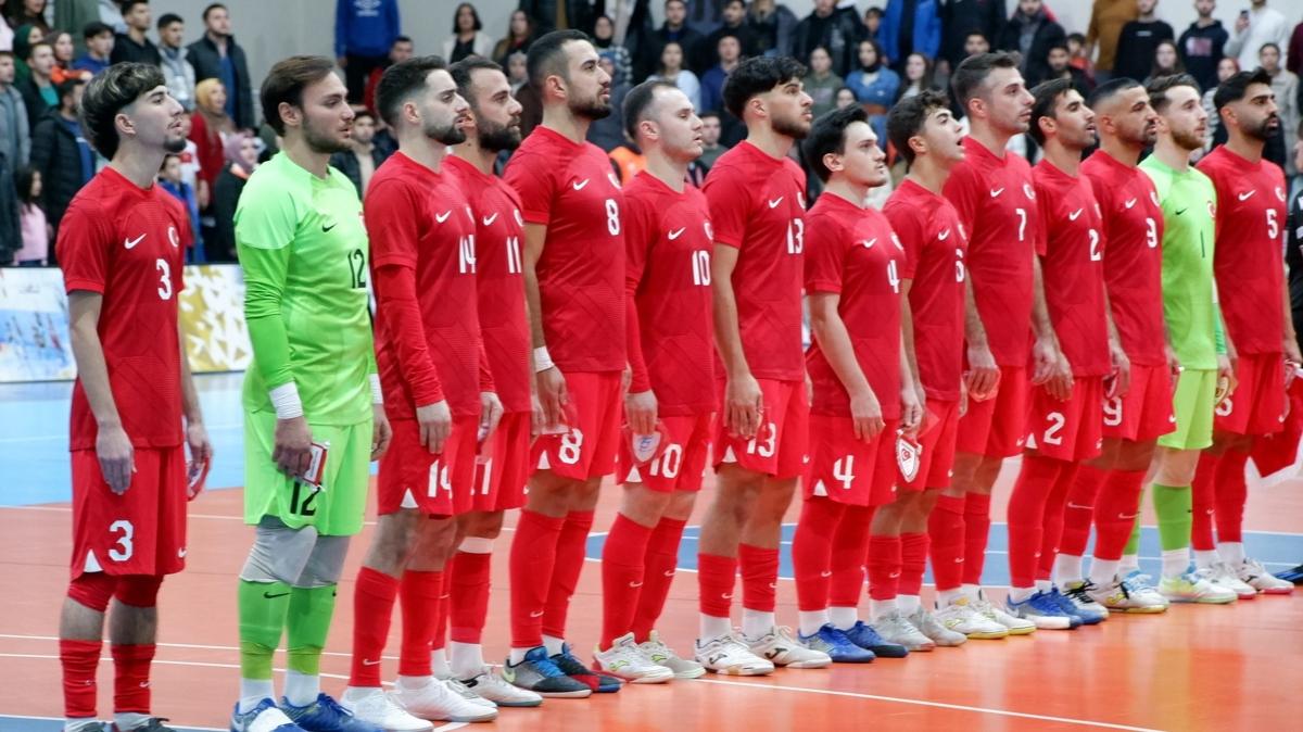 Futsal A Mill Takm 2026 Avrupa ampiyonas iin ET'de parkeye kt 