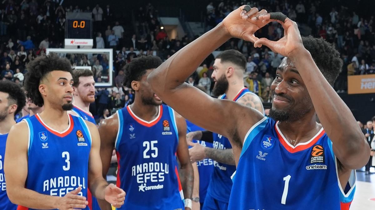 THY EuroLeague'de normal sezonun ilk yars tamamland