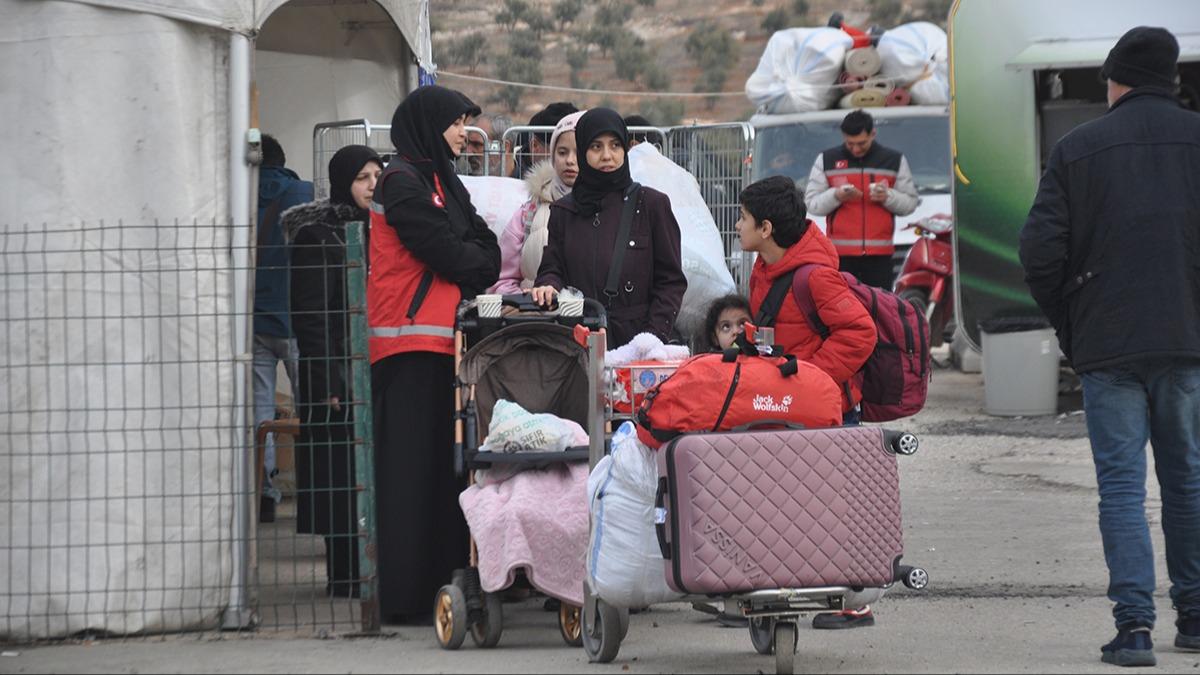 lkesine dnen Suriyeli: Bu bayra unutmayacaz