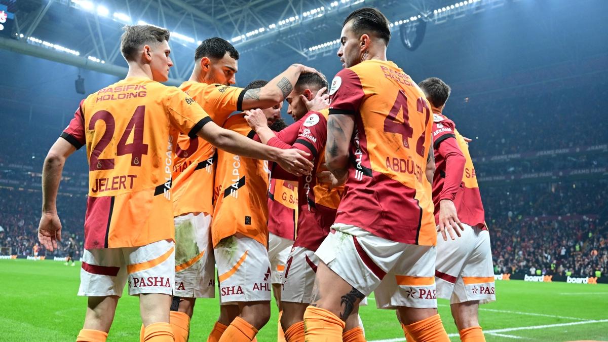 Galatasaray, Kayserispor mana 3 deiiklikle kt 