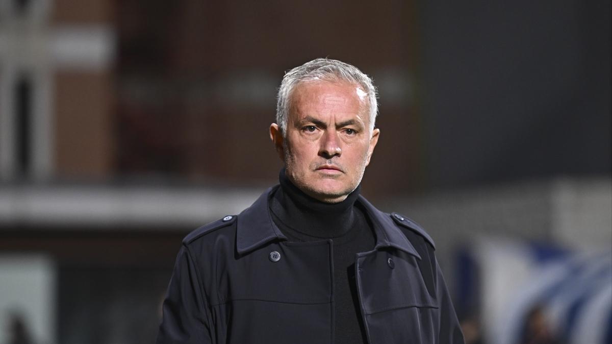 Fenerbahe aklad! Jose Mourinho'ya gemi olsun mesaj