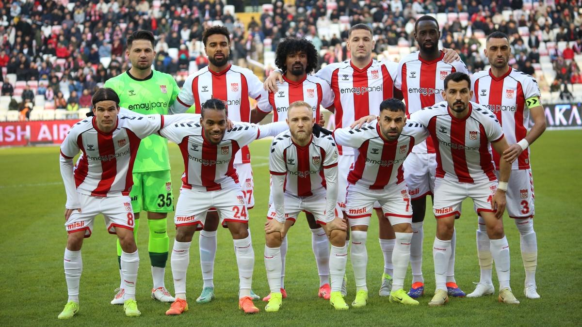 Sivasspor kazanmay unuttu! Galibiyet hasreti 52 gne kt