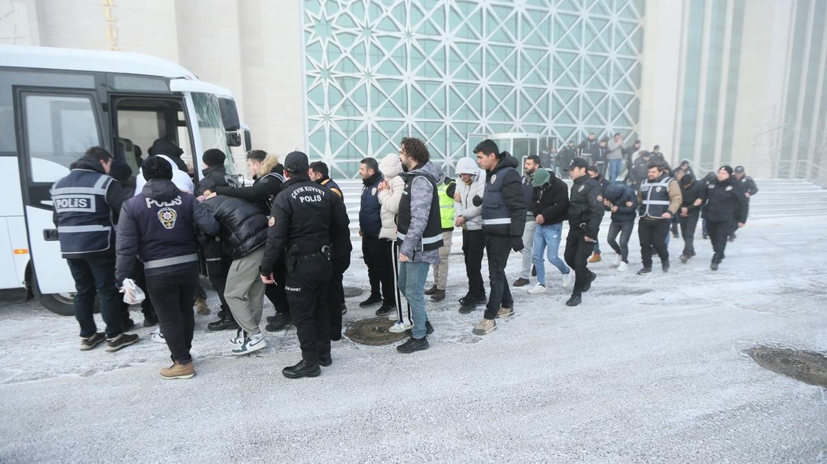 Sosyal medyadan giysi satma vaadiyle dolandrclk: 29 gzalt