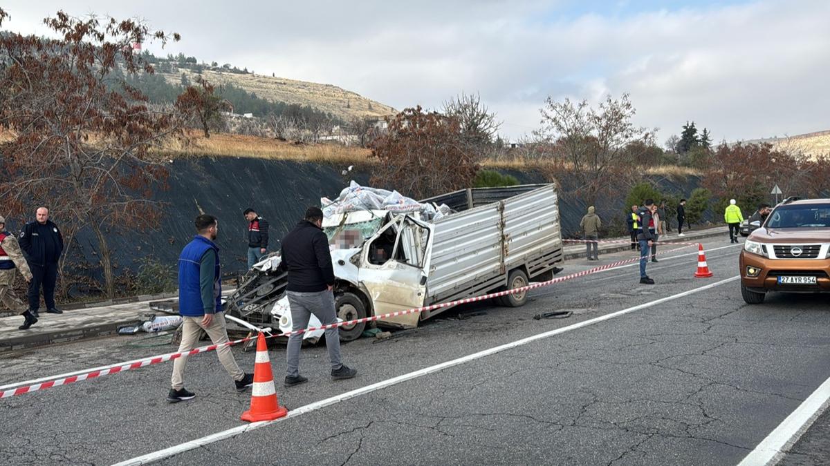 Gaziantep'te tr ile kamyonet arpt: 1 l