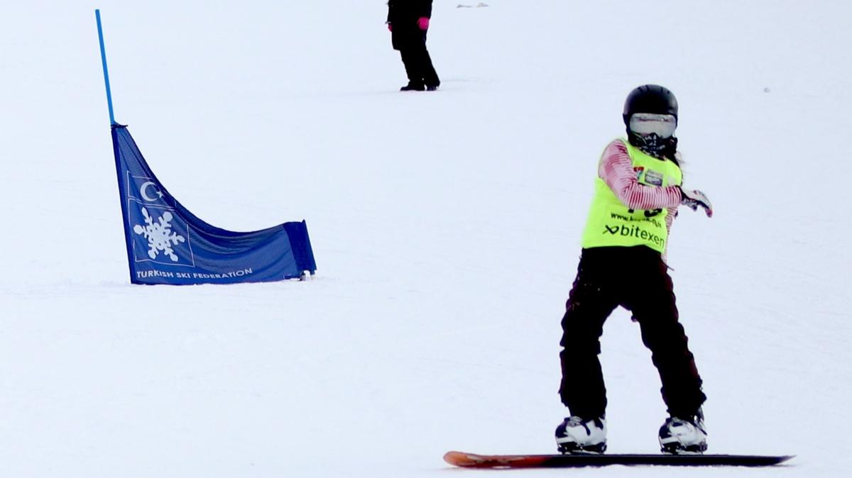 Snowboard Milli Takm Semeleri Erzurum'da balad