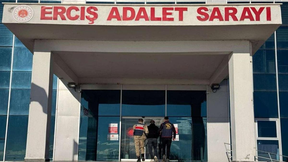 Van'da 3 hkml yakaland