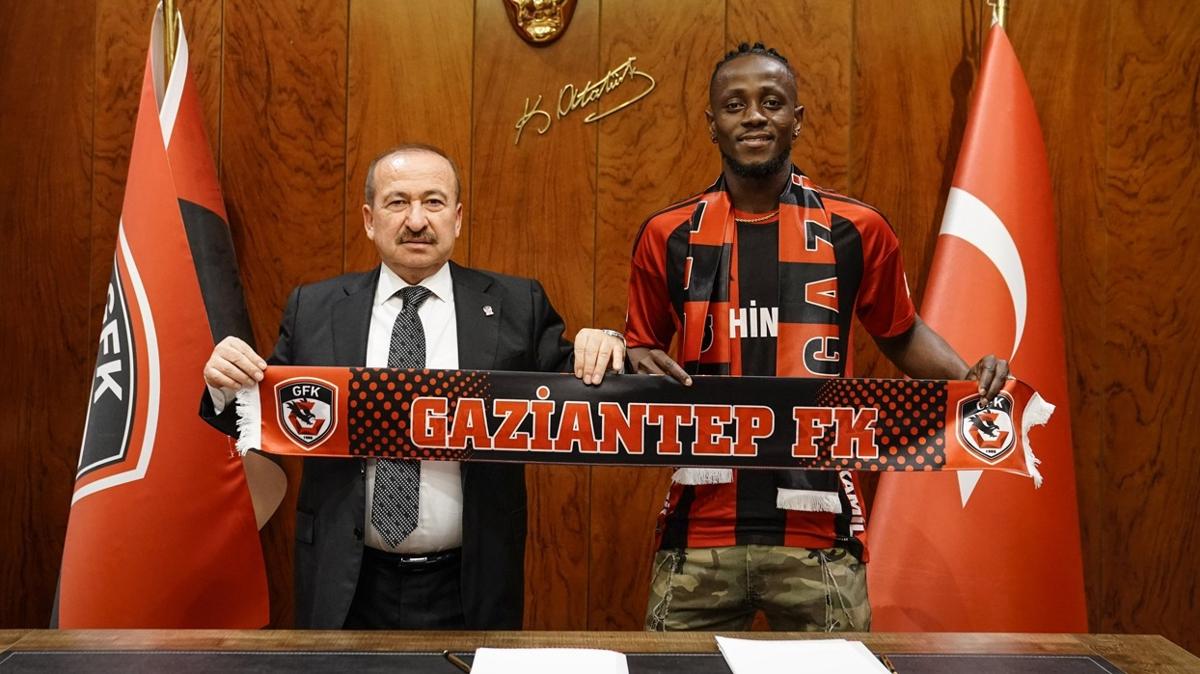 Gaziantep FK, Emmanuel Boateng'i renklerine balad