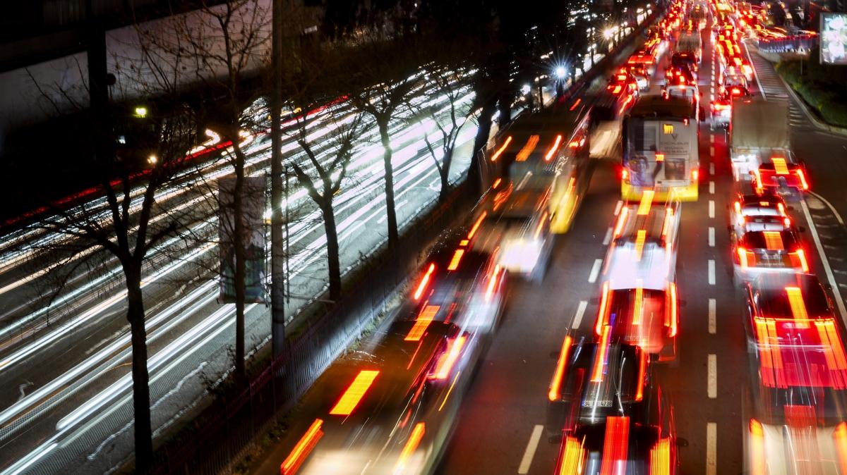 stanbul'un trafik ilesi bakanln radarnda: Her geen gn ktye gidiyor