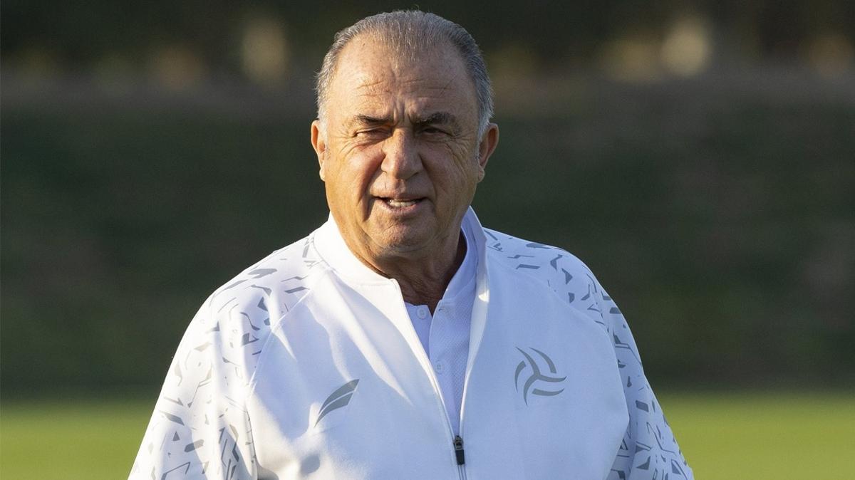 Fatih Terim tekrardan sahalarda! Al-Shabab ile ilk idmanna kt