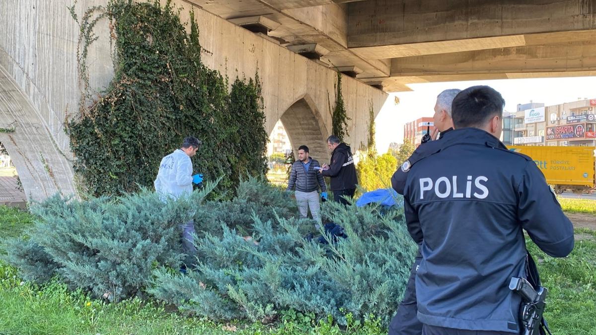 Antalya'da erkek cesedi bulundu