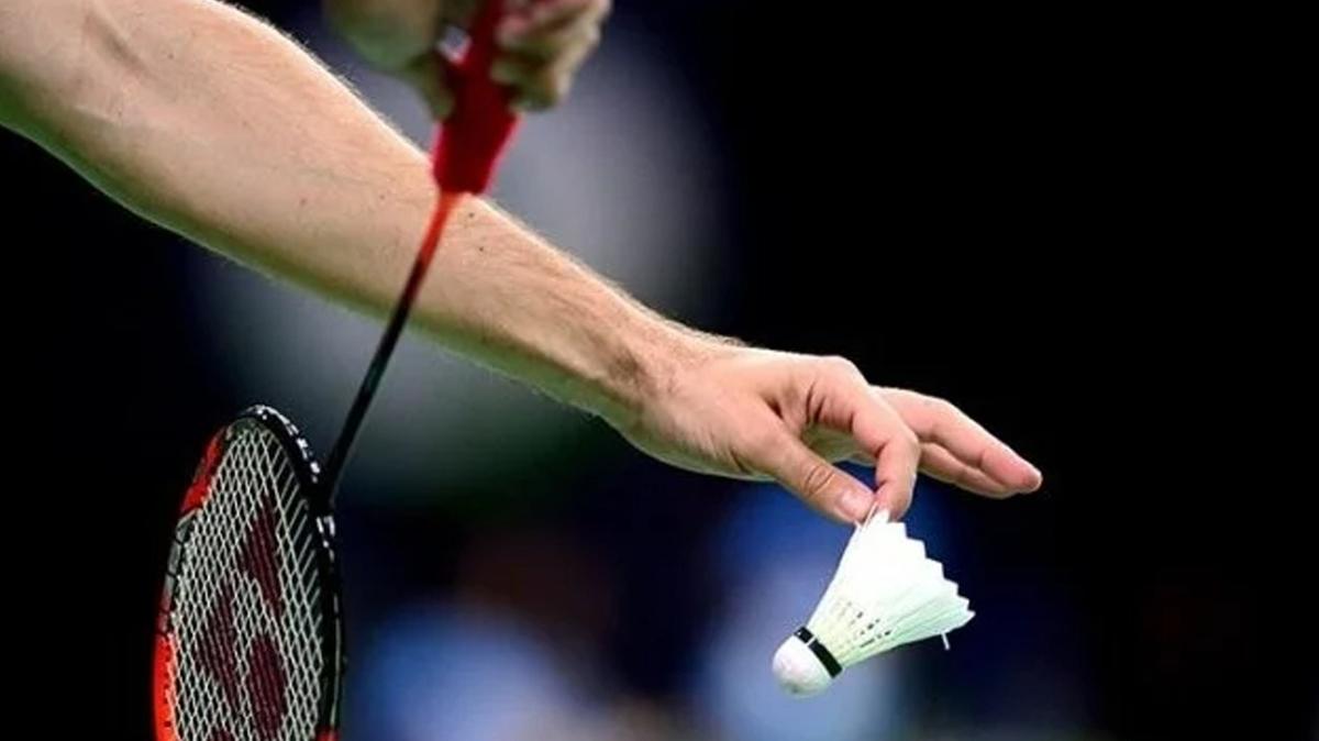 Badminton Sper Ligi'nde ampiyonlua Erzincan  ulat