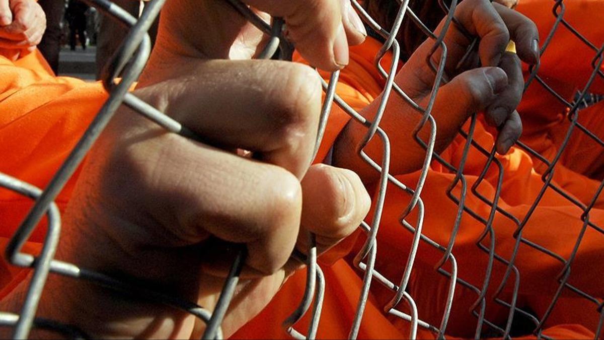 Guantanamo hapishanesindeki 1 mahkum Tunus'a iade edildi