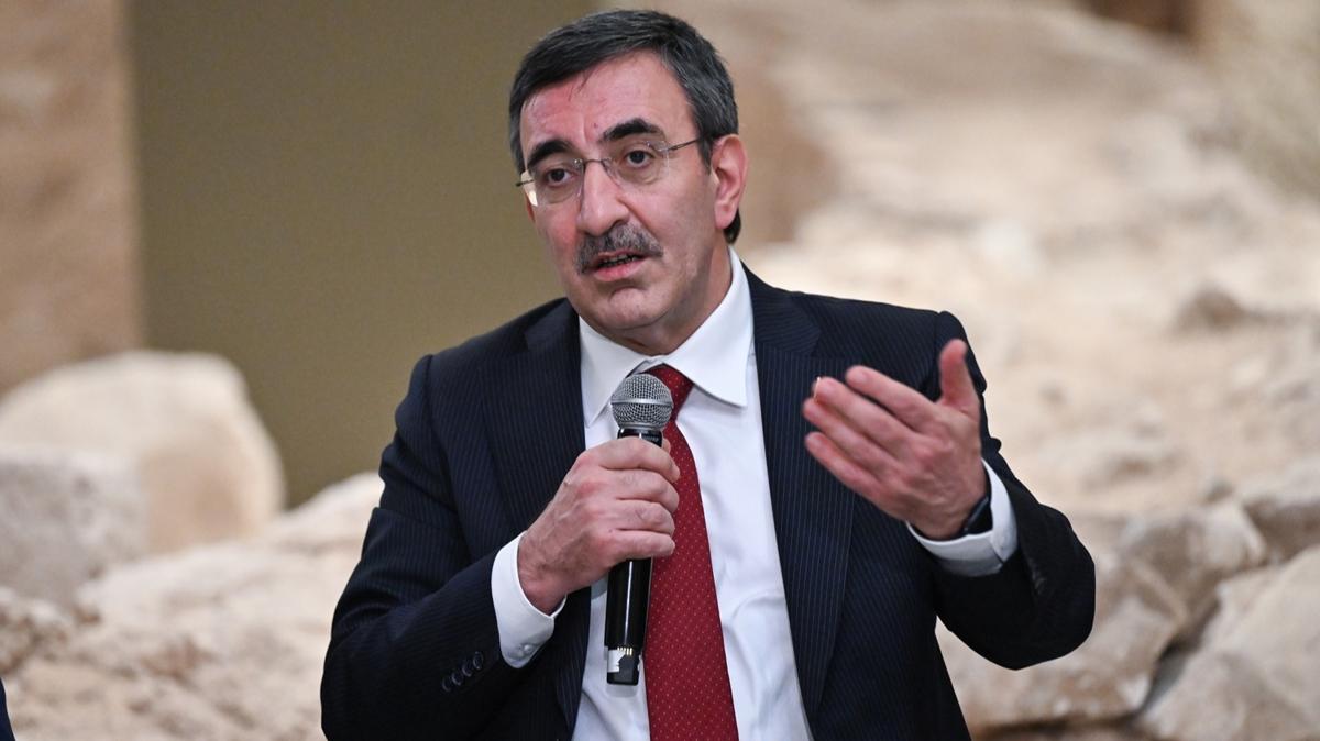 Cumhurbakan Yardmcs Ylmaz: Filistin'de hakl olan er veya ge kazanacak