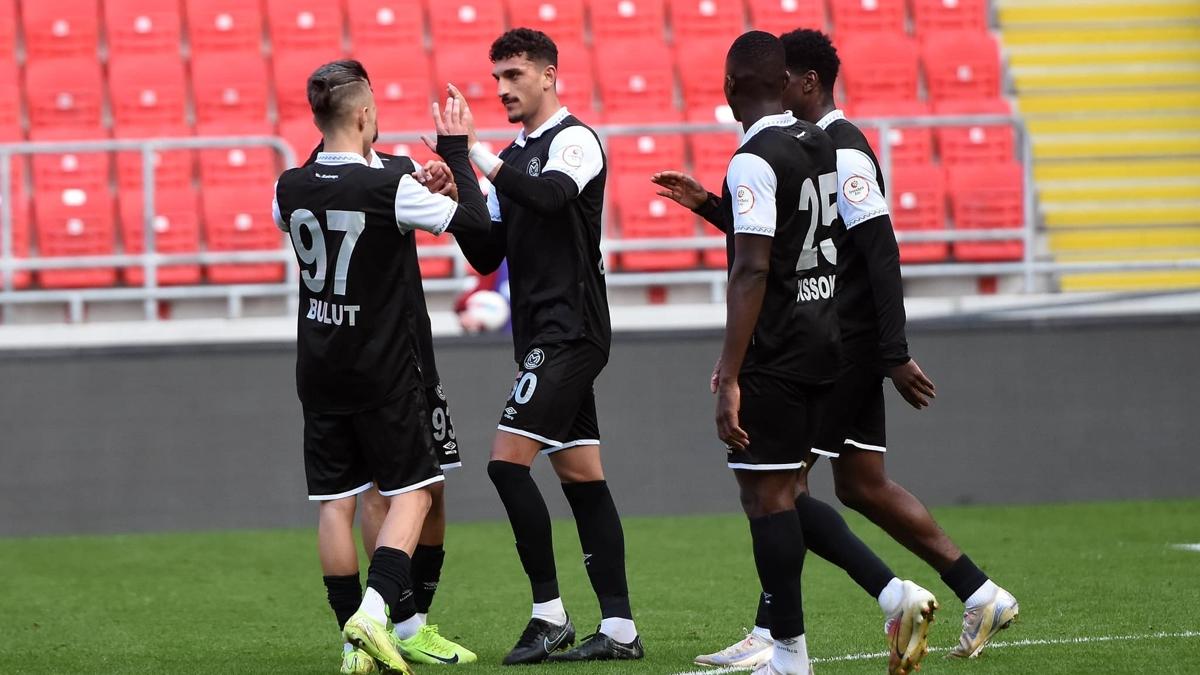 Manisa FK hazrlk manda kazanarak moral depolad