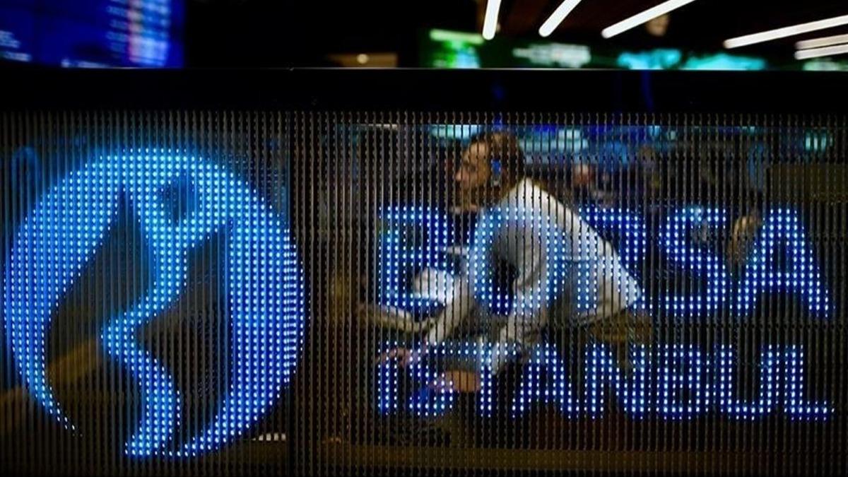 Borsa stanbul BIST 100 endeksi 2024'te yzde 30'un zerinde ykseldi                                                  