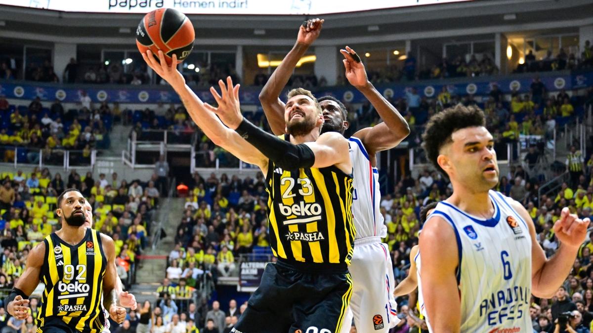 Trk derbisinde Fenerbahe Beko, Anadolu Efes'i devirdi