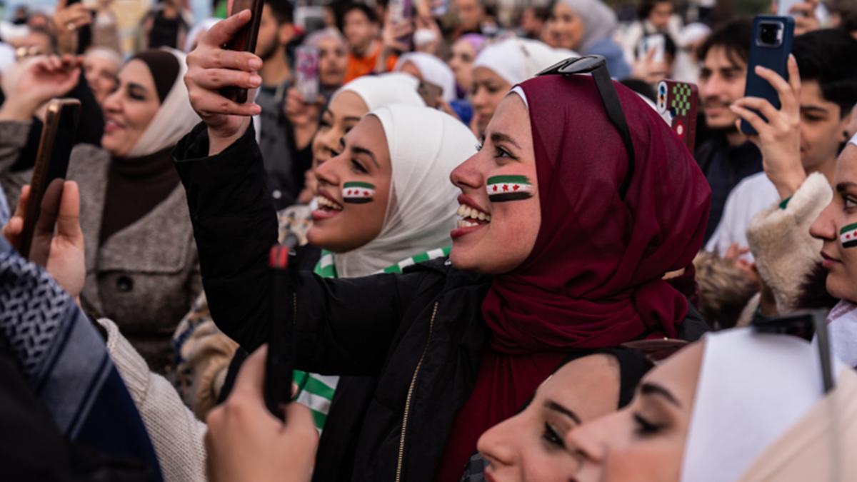 Yaraları da umutları da büyük bir ülke