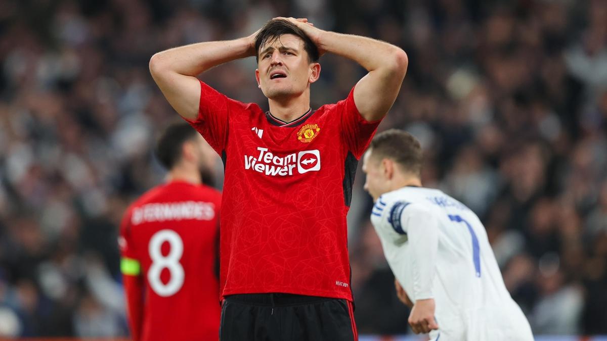 Evra: Maguire'ye kaptanl geri verin