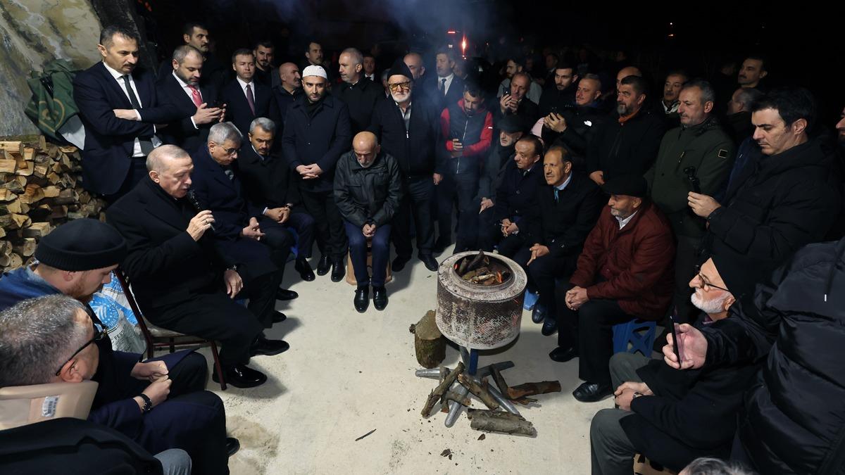 Bakan Erdoan taziye evini ziyaret etti! Komusu iin Kur'an- Kerim okudu