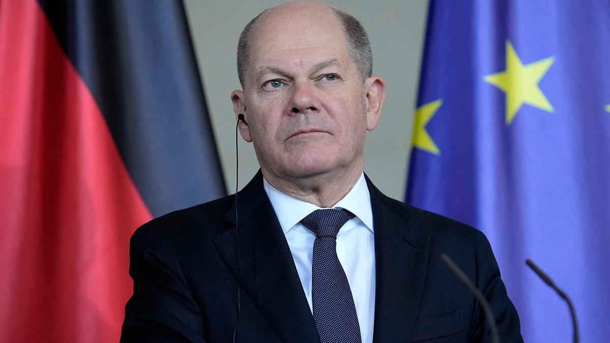 Seim ncesi srpriz iddia! Scholz'dan aklama geldi