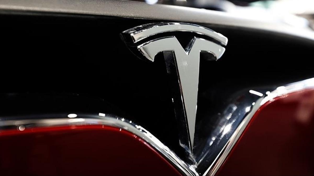 Tesla, geri gr kameras sorunu nedeniyle 240 bin aracn geri ard