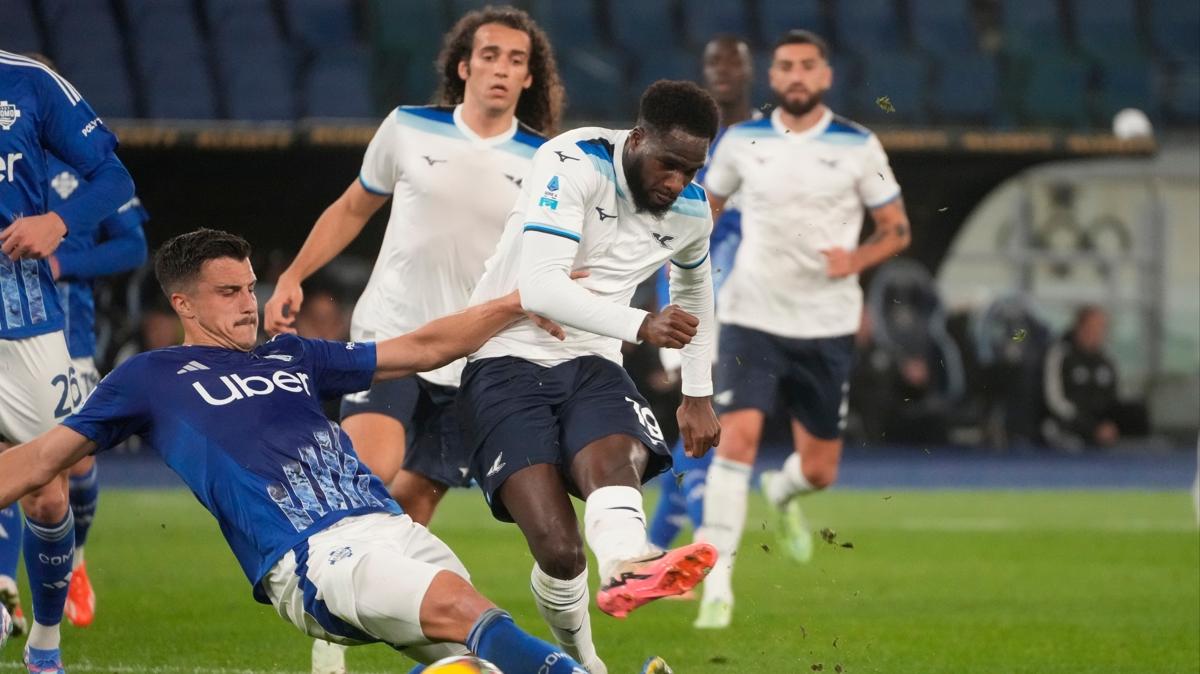 Lazio evinde 1 puana raz oldu