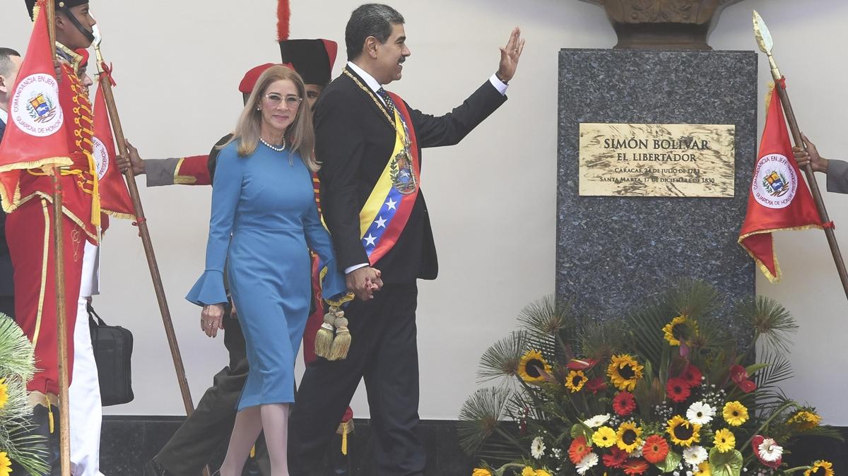 Venezuela'da Maduro yemin etti