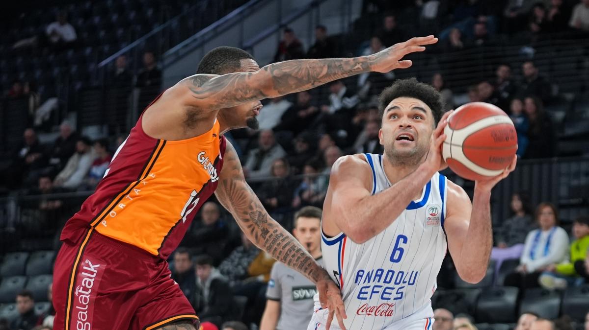 Anadolu Efes, Galatasaray'a ans tanmad