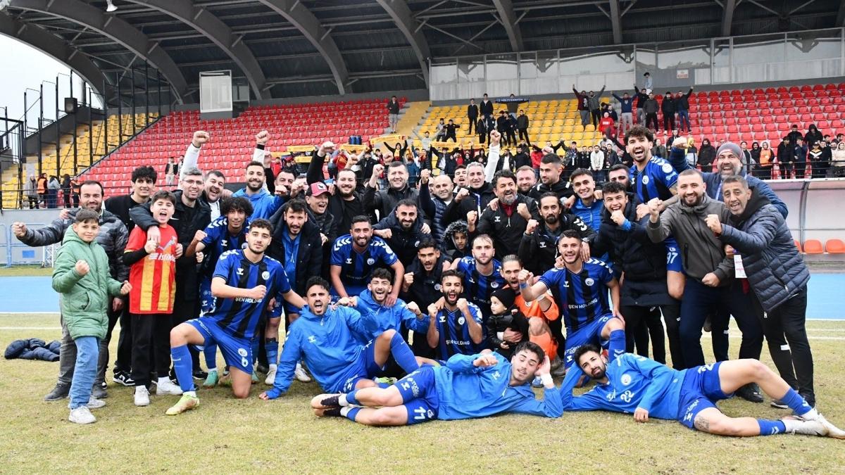 Erciyes 38 FK ikinci yarya sahasnda balyor  
