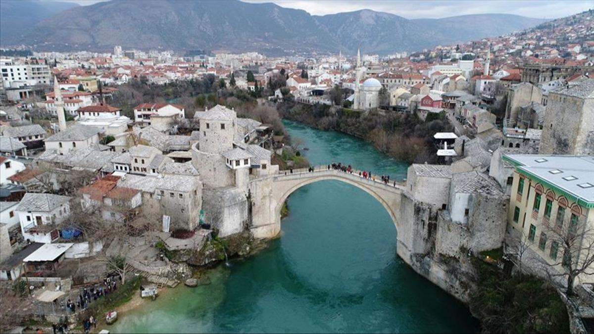 Mslmanlar ''Osmanl kalnts'' olarak damgalyorlar! Balkan lkesinde tepki eken ayrmclk