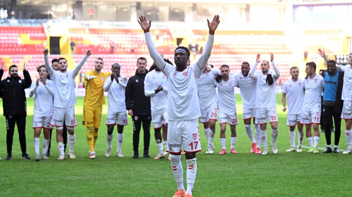 Samsunspor zirveye emin admlarla ilerliyor