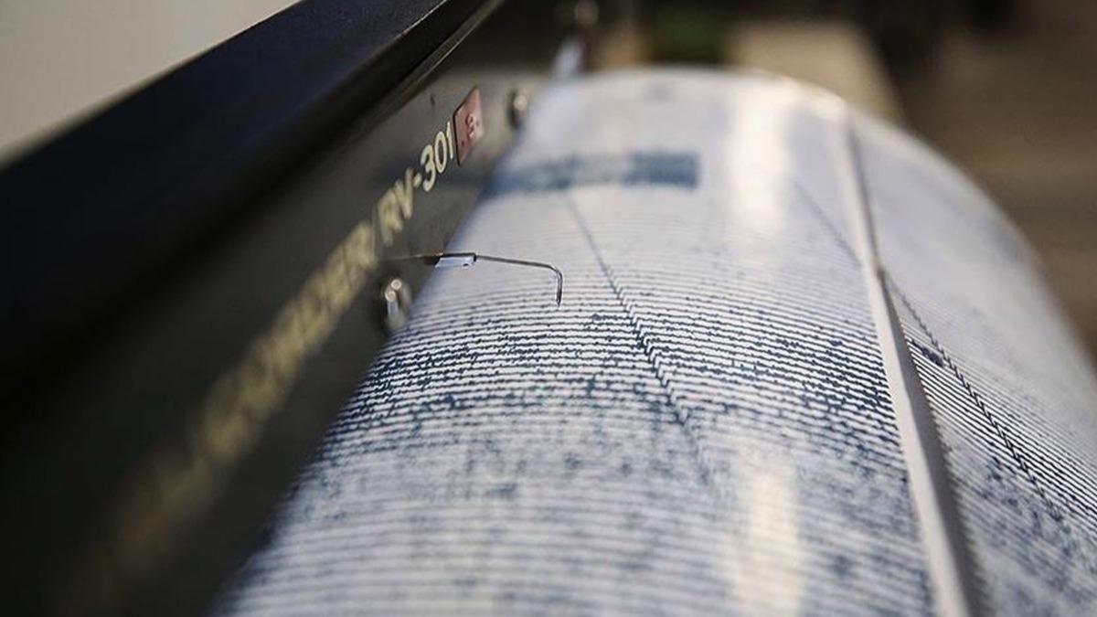 Tibet'te 5.0 byklnde deprem meydana geldi  