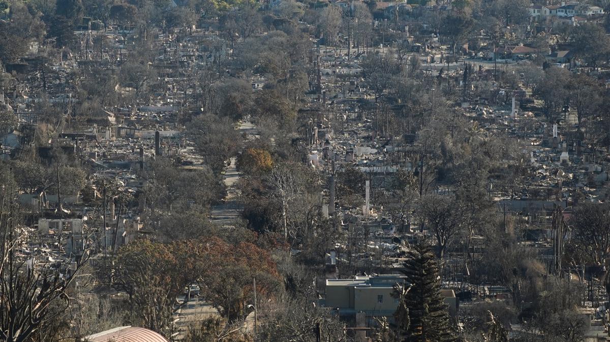  Los Angeles yangnlar mdahalede yetersizlik ve sosyal adaletsizlikle anlacak